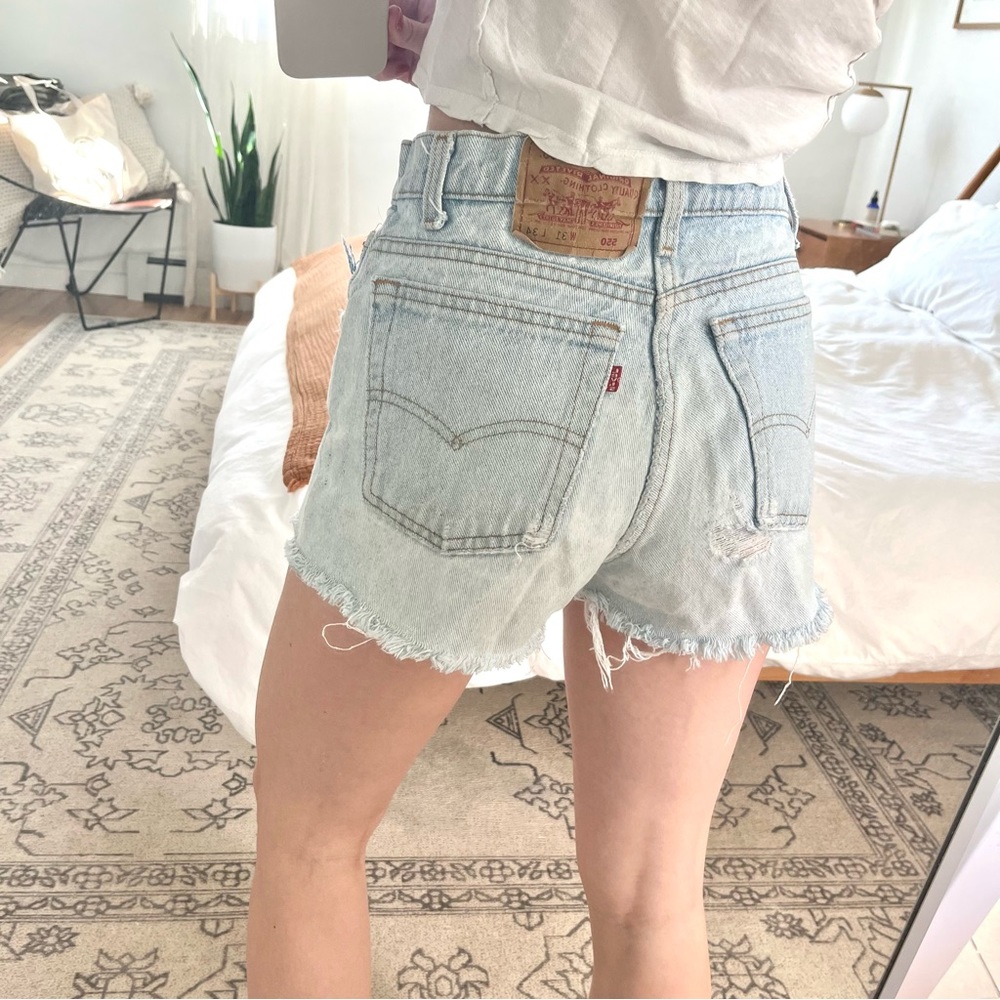 Levi’s high waist denim shorts size 26